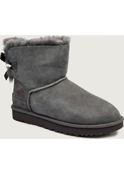 UGG Śniegowce MINI BAILEY BOW II | shearling | zamsz ze sklepu Gomez Fashion Store w kategorii Śniegowce damskie - zdjęcie 187480395