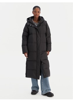 Tommy Hilfiger Kurtka puchowa Modern WW0WW46536 Czarny Regular Fit ze sklepu MODIVO w kategorii Kurtki damskie - zdjęcie 187481326