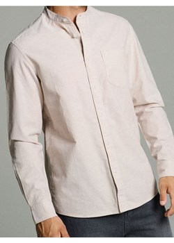 Sinsay - Bawełniana koszula regular fit - beżowy ze sklepu Sinsay w kategorii Koszule męskie - zdjęcie 187487538