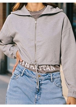 Sinsay - Bluza crop z kapturem - szary ze sklepu Sinsay w kategorii Bluzy damskie - zdjęcie 187492007