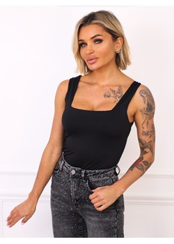 BLUZKA GŁADKA NA SZEROKICH RAMIĄCZKACH- CZARNA ze sklepu olika.com.pl w kategorii Bluzki damskie - zdjęcie 187495488