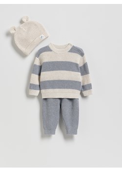 Reserved - Dzianinowy komplet z czapką - ciemnoszary ze sklepu Reserved w kategorii Komplety niemowlęce - zdjęcie 187497166