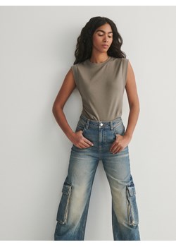 Reserved - Jeansy wide leg z kieszeniami cargo - indigo jeans ze sklepu Reserved w kategorii Jeansy damskie - zdjęcie 187497585
