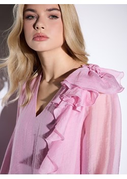 Mohito - Różowa bluzka z ozdobnym detalem 3D - fuksjowy ze sklepu Mohito w kategorii Bluzki damskie - zdjęcie 187498259