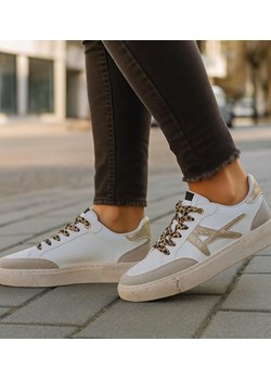 Trampki damskie sznurowane białe /J6-2 H2 18476 W16-6/ ze sklepu Pantofelek24.pl w kategorii Trampki damskie - zdjęcie 187499109