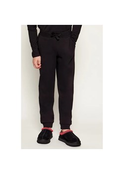 Guess Spodnie dresowe | Regular Fit ze sklepu Gomez Fashion Store w kategorii Spodnie męskie - zdjęcie 187500789