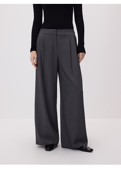 Reserved - Spodnie z szerokimi nogawkami - jasnoszary ze sklepu Reserved w kategorii Spodnie damskie - zdjęcie 187501489