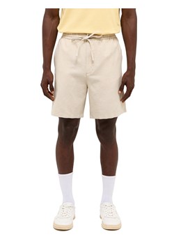 Męskie Szorty Mustang Style Linen Jogger Shorts Whisper White 1015146 2013 ze sklepu YouNeedit.pl w kategorii Spodenki męskie - zdjęcie 187503655