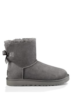 UGG Botki "Mini Baily Bow" w kolorze szarym ze skóry jagnięcej ze sklepu Limango Polska w kategorii Śniegowce damskie - zdjęcie 187504578