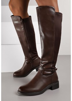 Brązowe Kozaki w Stylu Oficerek Ozdobione Klamrą Eselia ze sklepu born2be.pl w kategorii Kozaki damskie - zdjęcie 187507079
