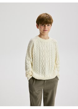 Reserved - Bawełniany sweter - złamana biel ze sklepu Reserved w kategorii Swetry chłopięce - zdjęcie 187507405