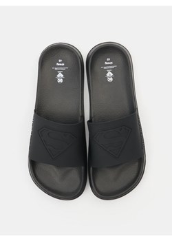 Sinsay - Klapki Superman - czarny ze sklepu Sinsay w kategorii Klapki męskie - zdjęcie 187508186