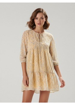 Sinsay - Sukienka mini w kwiaty - wielobarwny ze sklepu Sinsay w kategorii Sukienki - zdjęcie 187508239