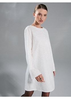 Sinsay - Sukienka bombka z ozdobnymi cekinami - kremowy ze sklepu Sinsay w kategorii Sukienki - zdjęcie 187508247