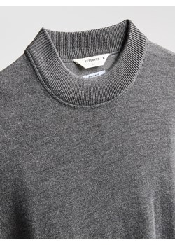 Reserved - Sweter z wełny merino - szary ze sklepu Reserved w kategorii Swetry męskie - zdjęcie 187511065