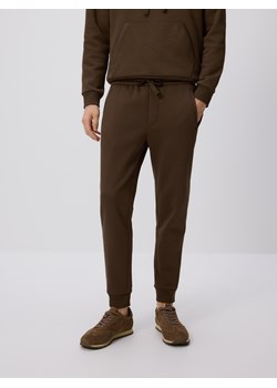 Reserved - Spodnie dresowe slim fit - brązowy ze sklepu Reserved w kategorii Spodnie męskie - zdjęcie 187511117