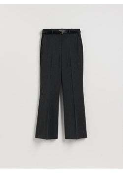 Reserved - Spodnie flare z paskiem - jasnoszary ze sklepu Reserved w kategorii Spodnie damskie - zdjęcie 187511875