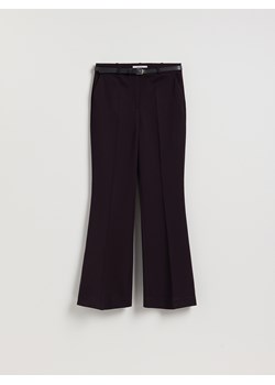 Reserved - Spodnie flare z paskiem - ciemnobrązowy ze sklepu Reserved w kategorii Spodnie damskie - zdjęcie 187511877