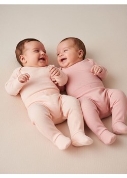 Sinsay - Prążkowane spodnie z zakrytymi stopami 2 pack - różowy ze sklepu Sinsay w kategorii Body niemowlęce - zdjęcie 187513705
