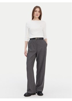 Tommy Hilfiger Bluzka New Cody WW0WW40589 Écru Slim Fit ze sklepu MODIVO w kategorii Bluzki damskie - zdjęcie 187519937