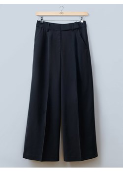 LeGer Spodnie "Chinara" w kolorze czarnym ze sklepu Limango Polska w kategorii Spodnie damskie - zdjęcie 187523619