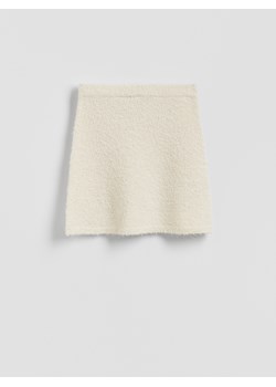 Reserved - Dzianinowa spódnica mini - kremowy ze sklepu Reserved w kategorii Spódnice - zdjęcie 187524285