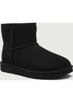 UGG Śniegowce W Classic Mini II | zamsz ze sklepu Gomez Fashion Store w kategorii Śniegowce damskie - zdjęcie 187524619