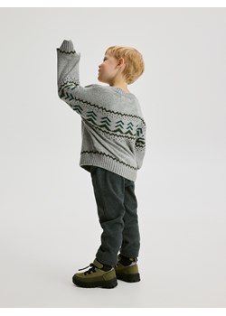 Reserved - Żakardowy sweter - jasnoszary ze sklepu Reserved w kategorii Swetry chłopięce - zdjęcie 187527677