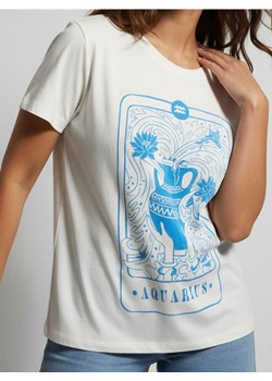 Sinsay - Bawełniana koszulka z nadrukiem - kremowy ze sklepu Sinsay w kategorii Bluzki damskie - zdjęcie 187528516
