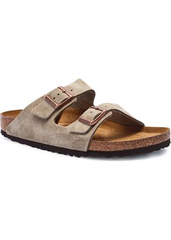 Birkenstock Klapki Arizona | narrow fit soft footbed | zamsz ze sklepu Gomez Fashion Store w kategorii Klapki damskie - zdjęcie 187528848