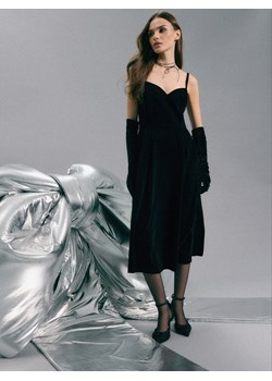 Mohito - Welurowa sukienka midi - czarny ze sklepu Mohito w kategorii Sukienki - zdjęcie 187529367