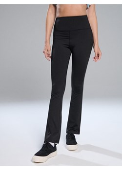 Sinsay - Spodnie sportowe ACTIVE - czarny ze sklepu Sinsay w kategorii Spodnie damskie - zdjęcie 187530216