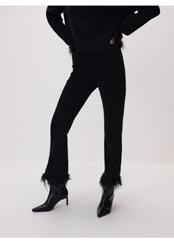 Reserved - Spodnie z piórami - czarny ze sklepu Reserved w kategorii Spodnie damskie - zdjęcie 187532565