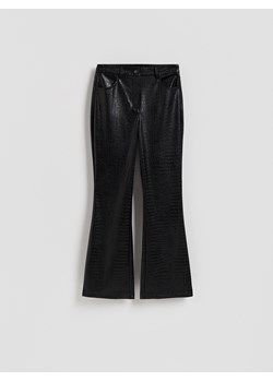Reserved - Spodnie flare z imitacji skóry - czarny ze sklepu Reserved w kategorii Spodnie damskie - zdjęcie 187532597