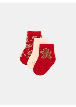Sinsay - Skarpetki niemowlęce z motywem świątecznym 3 pack - czerwony ze sklepu Sinsay w kategorii Skarpetki dziecięce - zdjęcie 187533168
