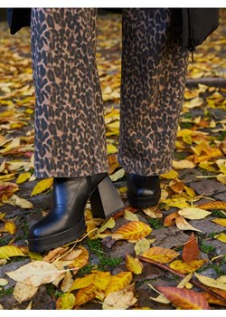 Sinsay - Botki z imitacji skóry - czarny ze sklepu Sinsay w kategorii Botki - zdjęcie 187535908