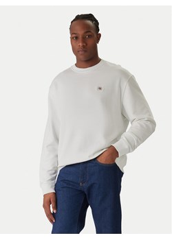 Calvin Klein Jeans Bluza LV04RC273G Biały Regular Fit ze sklepu MODIVO w kategorii Bluzy męskie - zdjęcie 187535967