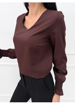 Czekoladowa Klasyczna Bluzka z Gumką ze sklepu ModnaKiecka.pl w kategorii Bluzki damskie - zdjęcie 187536126