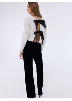 Mohito - Cekinowa bluzka z kokardkami - kremowy ze sklepu Mohito w kategorii Bluzki damskie - zdjęcie 187536237