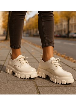 Beżowe półbuty loafersy na platformie /C4-3 12734 T690/ ze sklepu Pantofelek24.pl w kategorii Półbuty damskie - zdjęcie 187537737