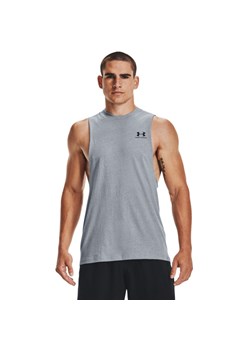 Męski top treningowy Under Armour UA LEFT CHEST CUT OFF TANK - szary ze sklepu Sportstylestory.com w kategorii T-shirty męskie - zdjęcie 187538238