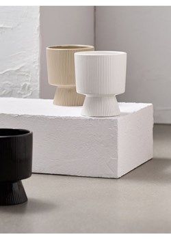 Sinsay - Osłonka doniczki - biały ze sklepu Sinsay w kategorii Doniczki i osłonki - zdjęcie 187539046