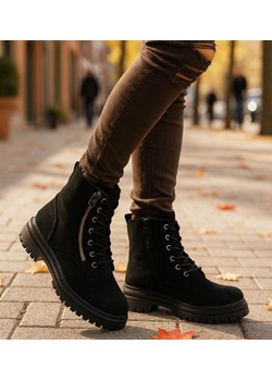 Czarne sznurowane botki trapery zamszowe /G8-3 18503 T444/ ze sklepu Pantofelek24.pl w kategorii Workery damskie - zdjęcie 187539136