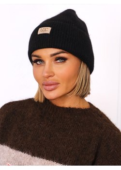 ZIMOWA CZAPKA Z NASZYWKĄ LGC- CZARNY ze sklepu olika.com.pl w kategorii Czapki zimowe damskie - zdjęcie 187548969