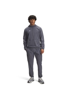 Męskie spodnie piłkarskie Under Armour UA Challenger Warm-Up - szare ze sklepu Sportstylestory.com w kategorii Spodnie męskie - zdjęcie 187549816