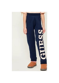 Guess Spodnie dresowe | Regular Fit ze sklepu Gomez Fashion Store w kategorii Spodnie dziewczęce - zdjęcie 187553528