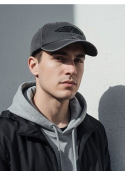Sinsay - Czapka z daszkiem - czarny ze sklepu Sinsay w kategorii Czapki z daszkiem męskie - zdjęcie 187555699