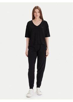 Boss Spodnie dresowe CP Stripe 50524759 Czarny Regular Fit ze sklepu MODIVO w kategorii Spodnie damskie - zdjęcie 187556877