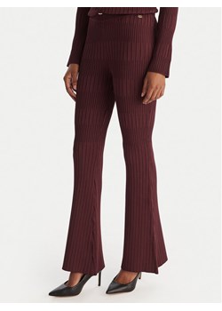 Marciano Guess Spodnie materiałowe 5YGB29 5881Z Bordowy Regular Fit ze sklepu MODIVO w kategorii Spodnie damskie - zdjęcie 187556885