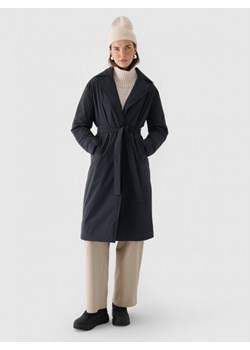 Damski płaszcz z puchem naturalnym Outhorn OTHWAW24TDJAF644 - czarny ze sklepu Sportstylestory.com w kategorii Płaszcze damskie - zdjęcie 187558007